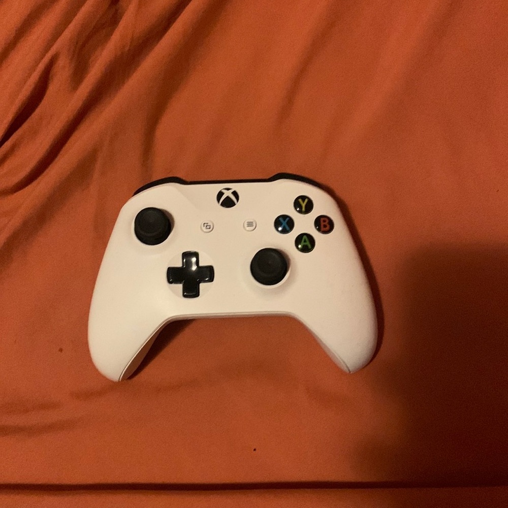 White Xbox one controller no back price